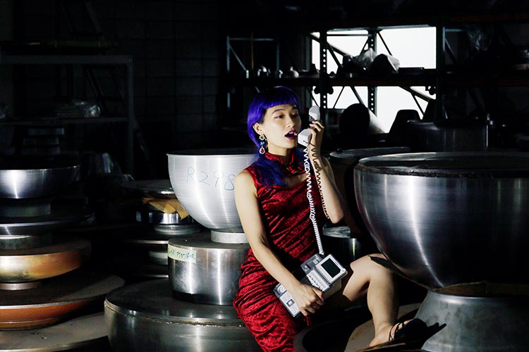 SIDE CORE（Nampei Akaki、牧唯/NNNI）×コムアイ（水曜日のカンパネラ）